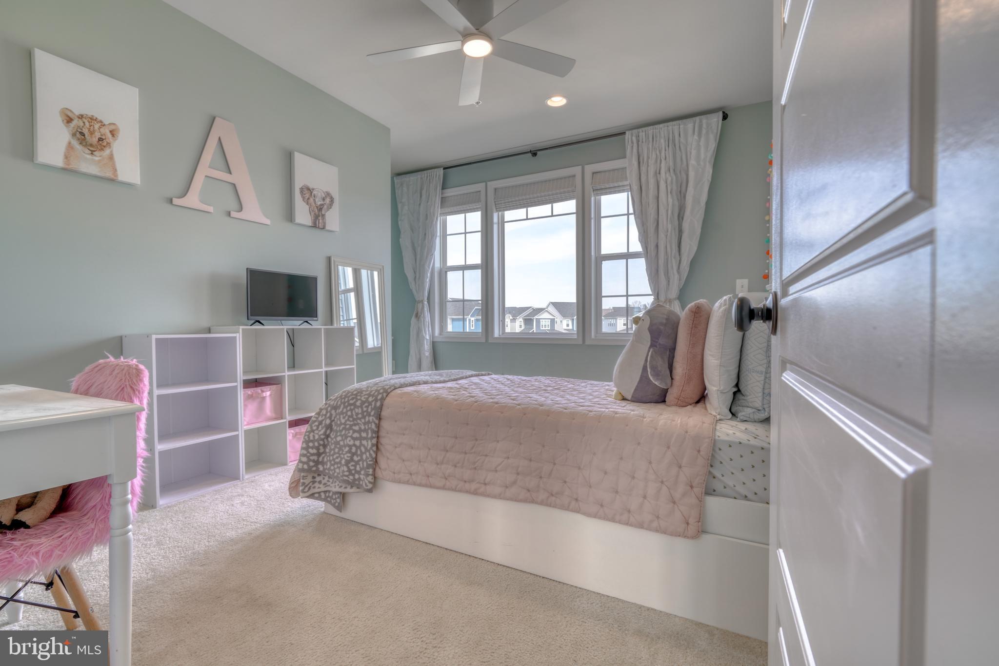 1270 Spanish Oak Way