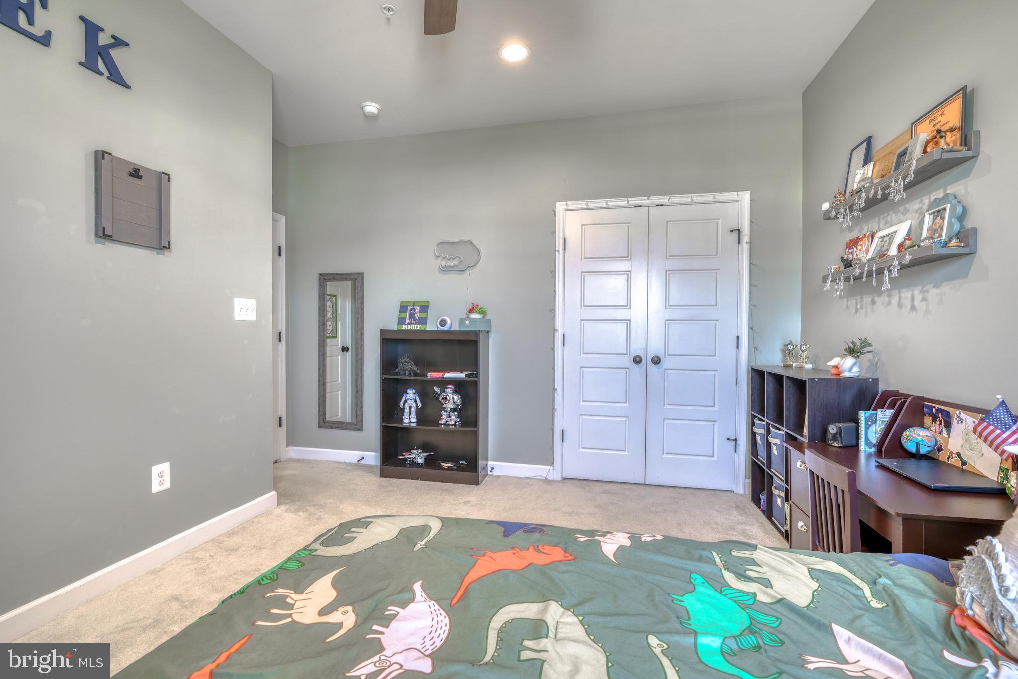 1270 Spanish Oak Way