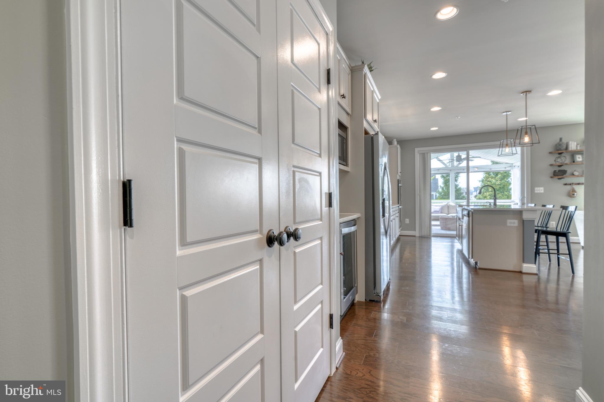 1270 Spanish Oak Way