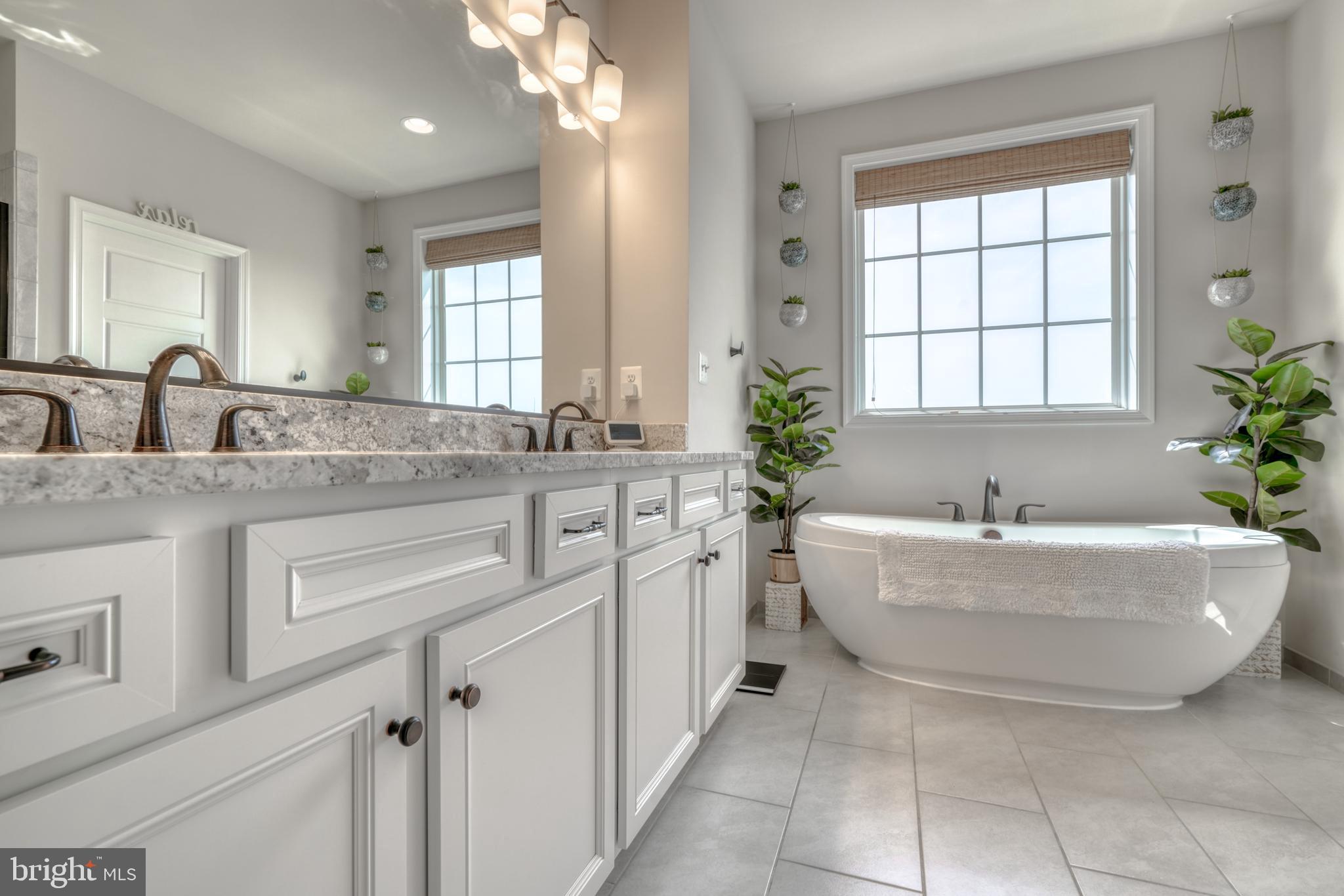 1270 Spanish Oak Way