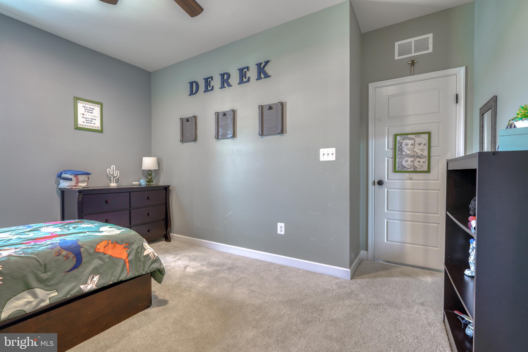 1270 Spanish Oak Way