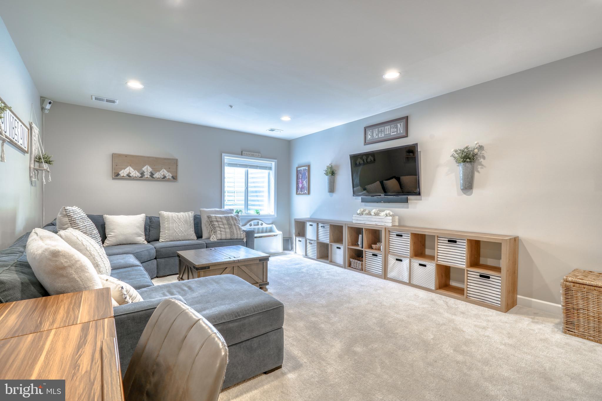 1270 Spanish Oak Way