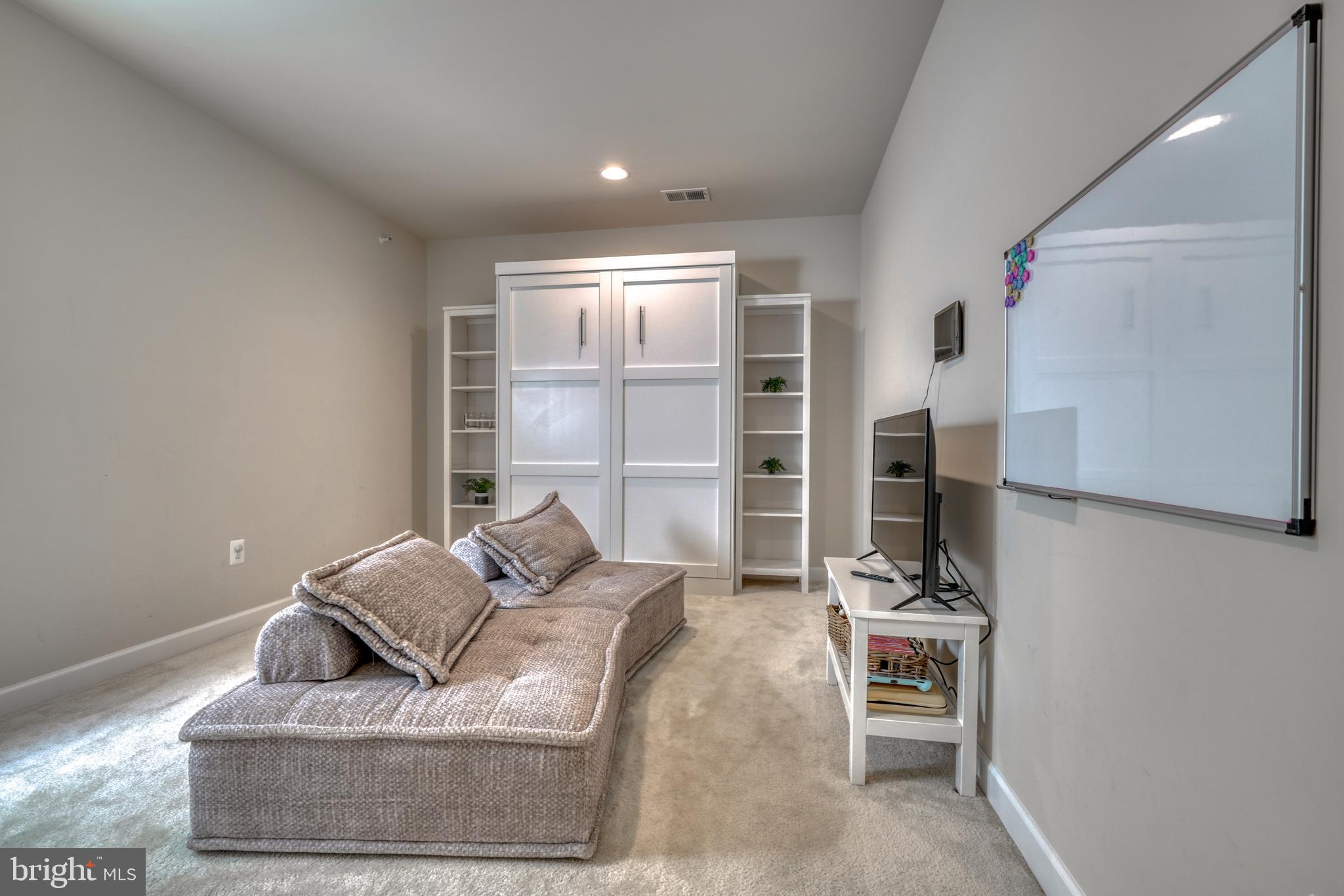 1270 Spanish Oak Way