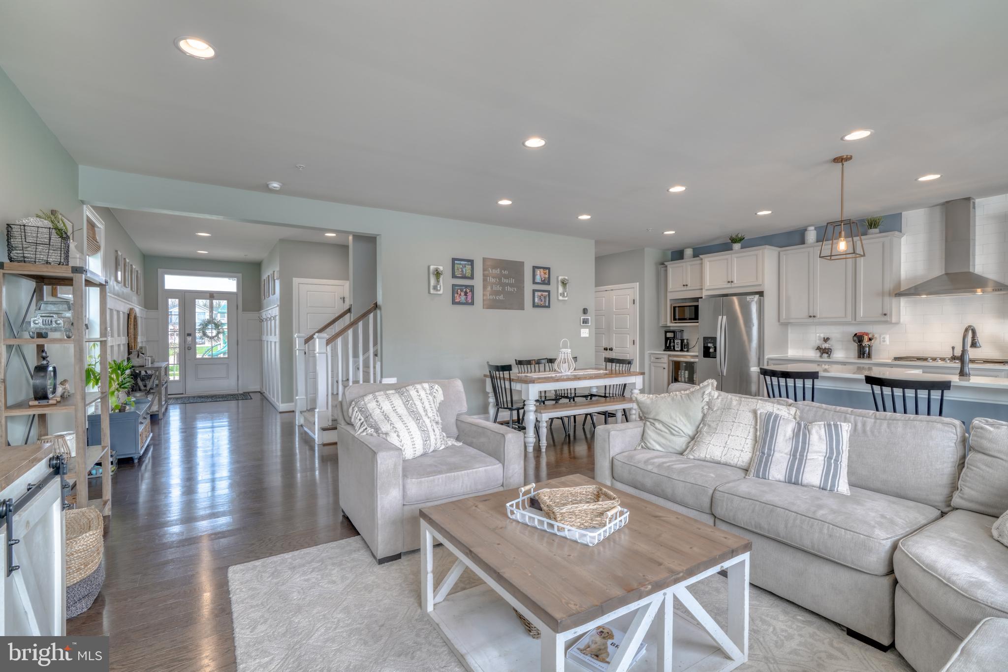 1270 Spanish Oak Way