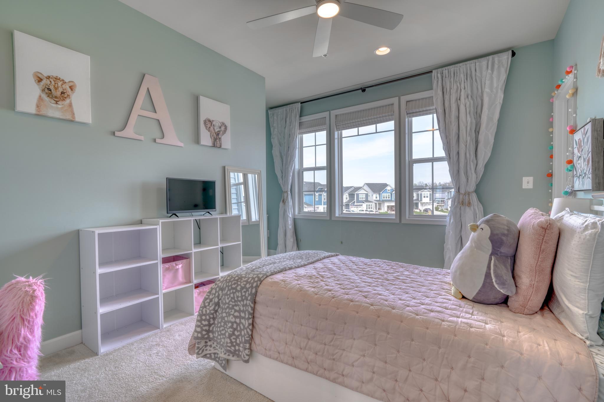 1270 Spanish Oak Way