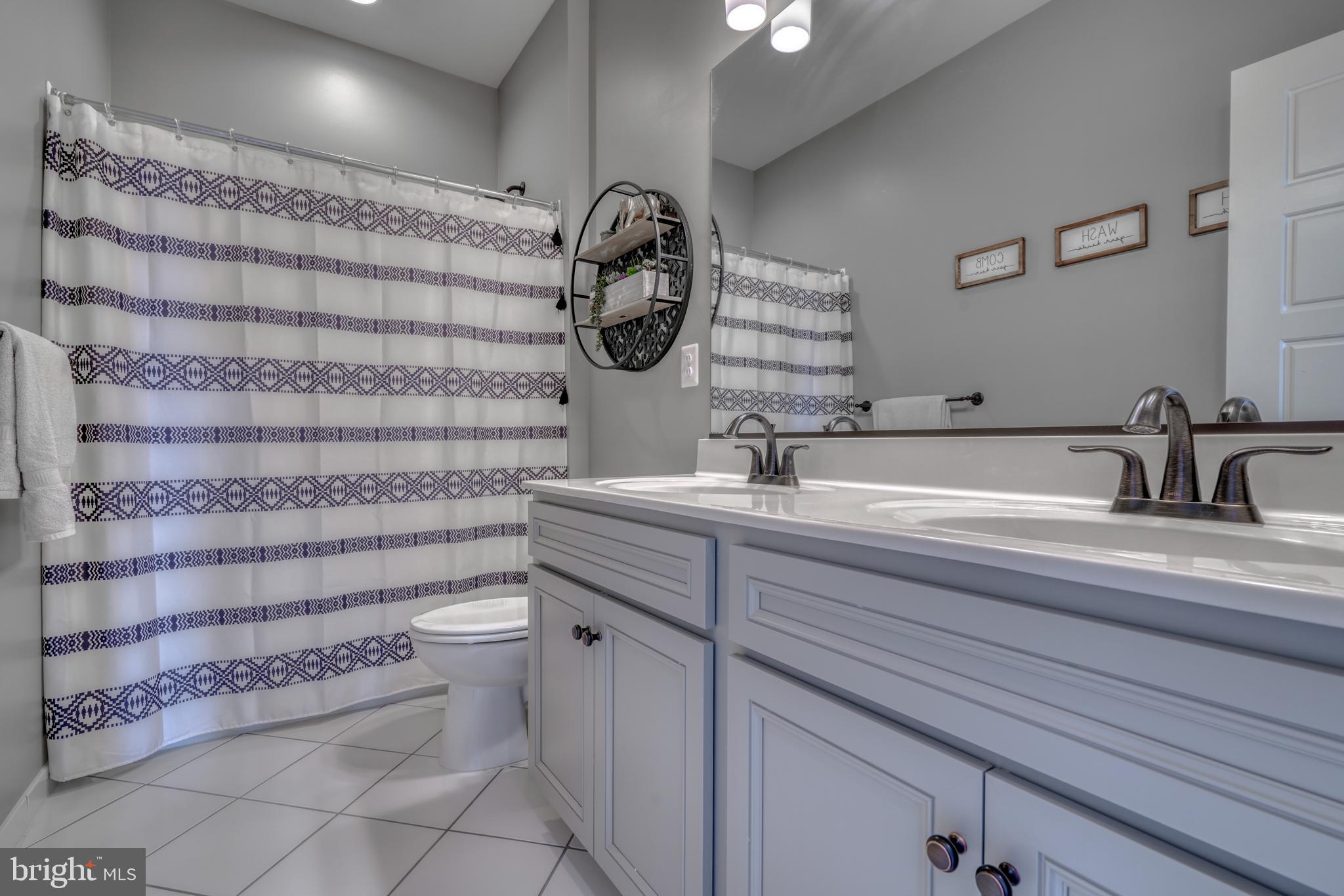 1270 Spanish Oak Way