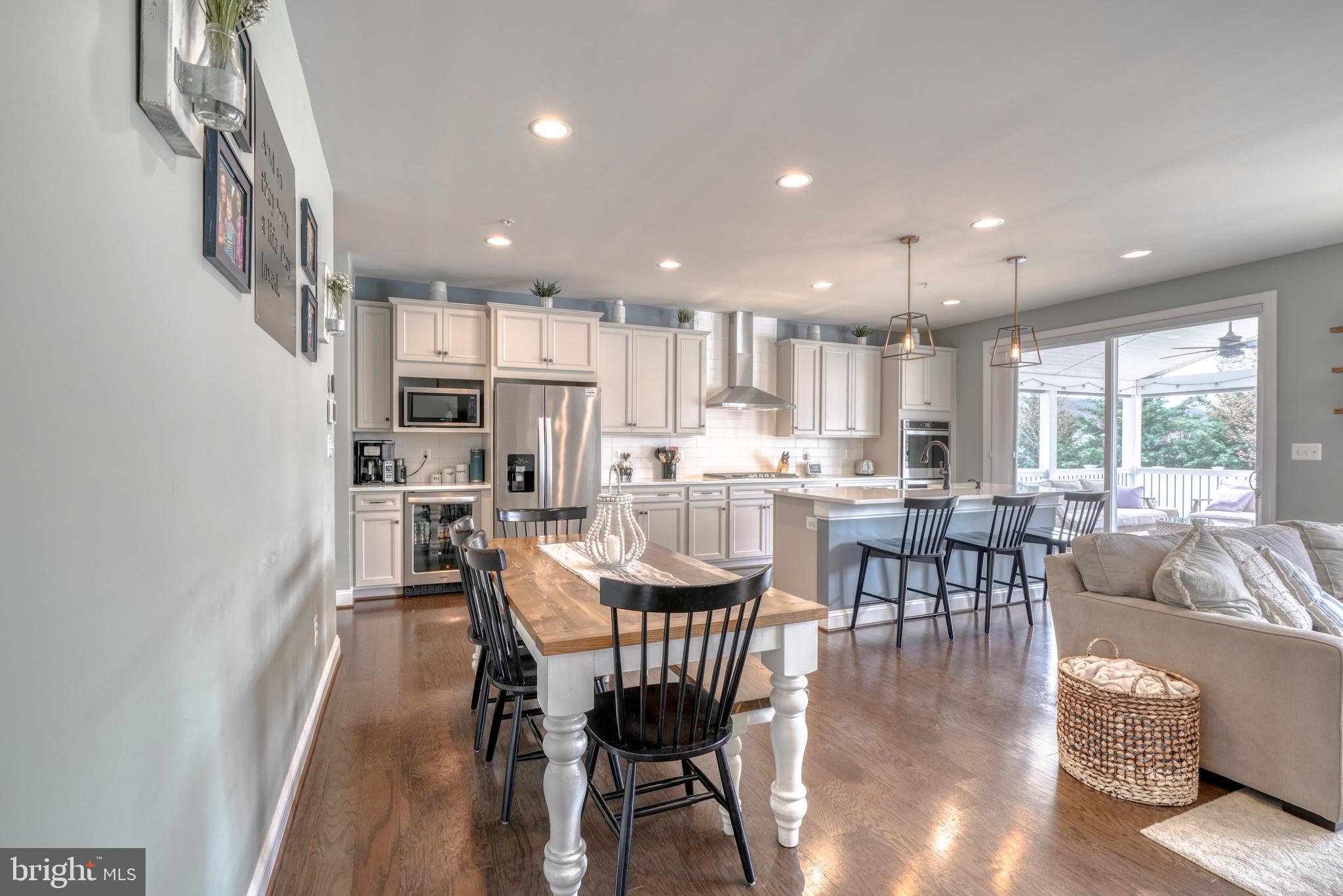 1270 Spanish Oak Way