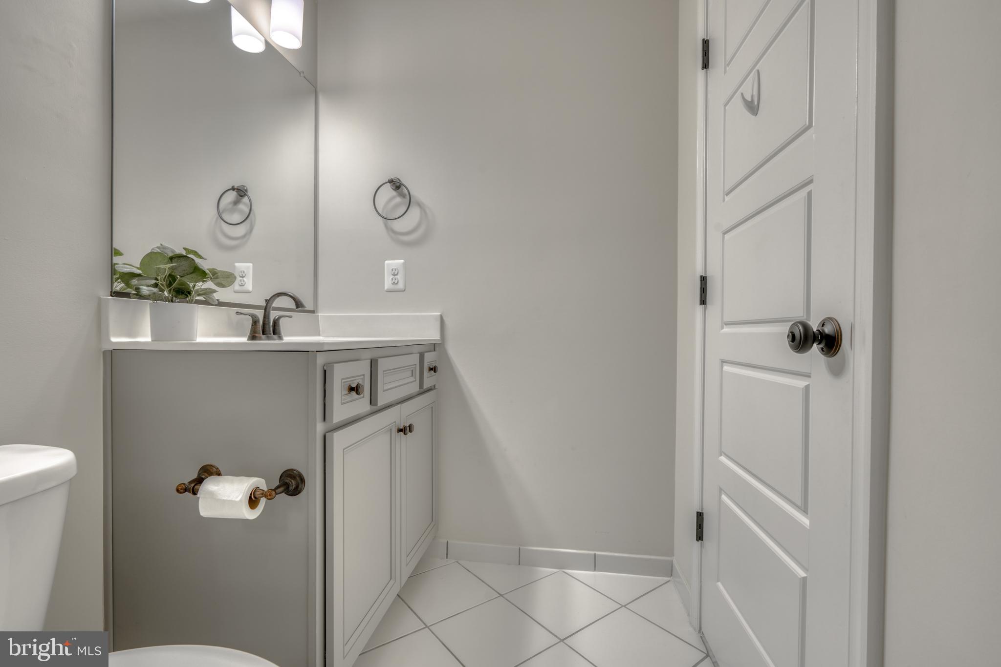 1270 Spanish Oak Way