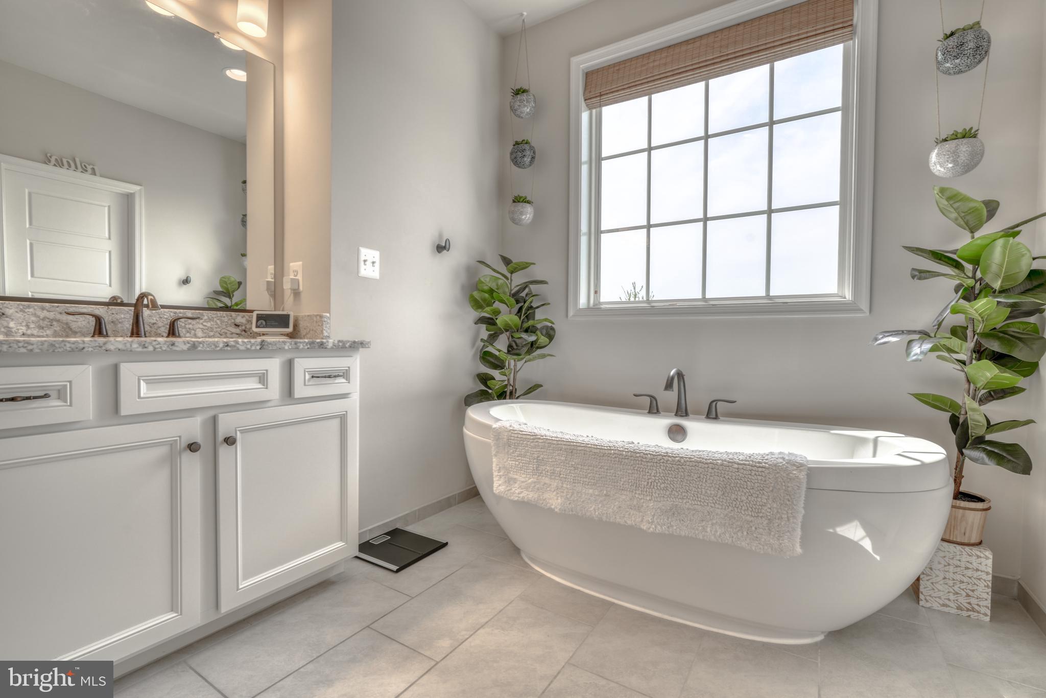 1270 Spanish Oak Way