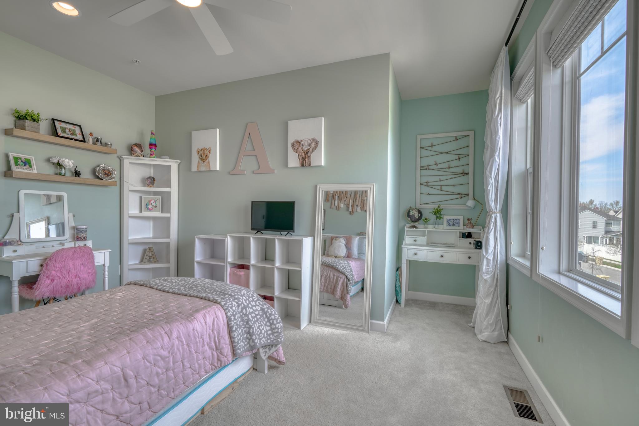 1270 Spanish Oak Way