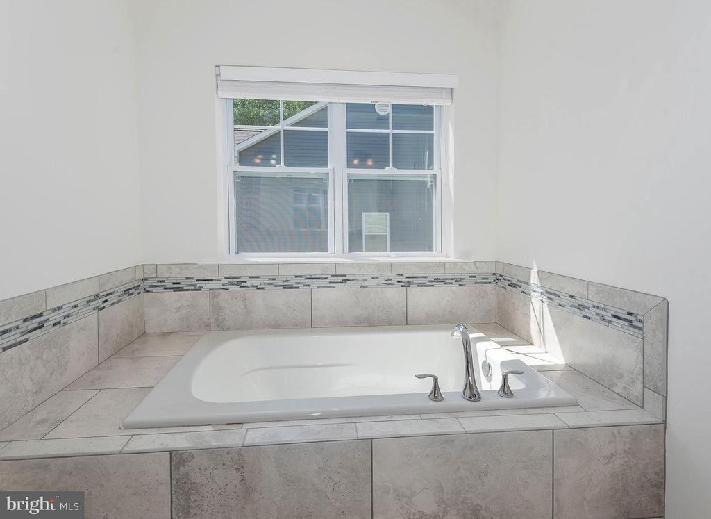 552 Broadneck Rd