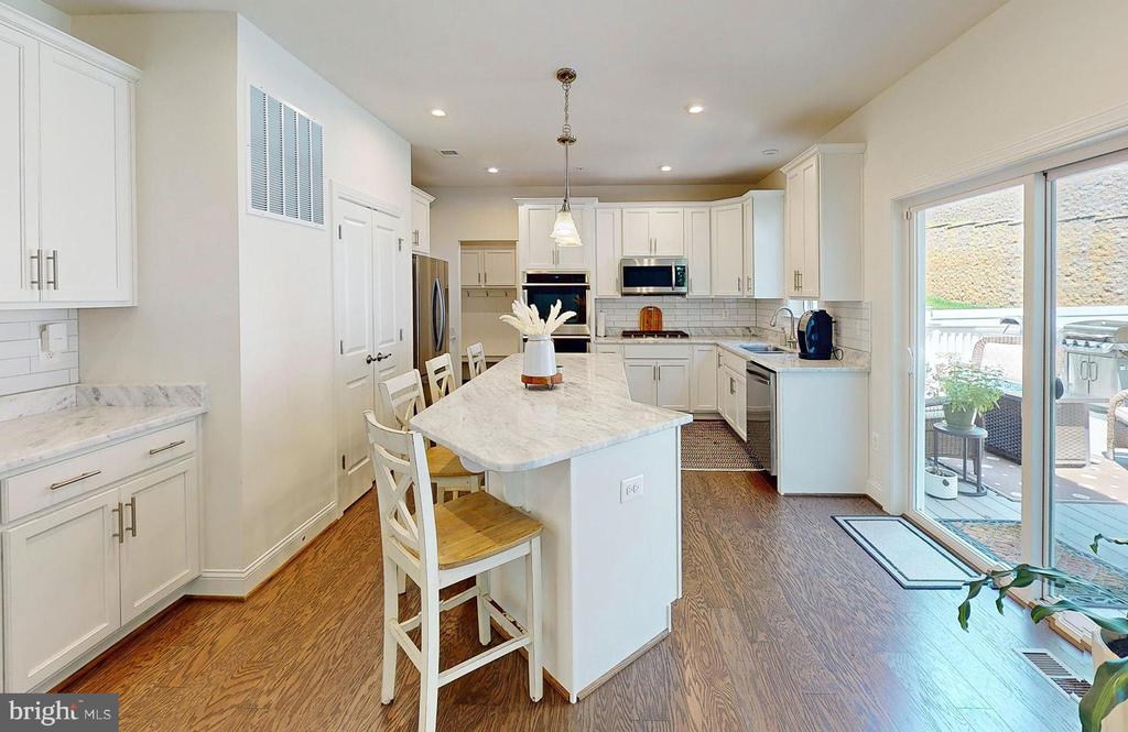 552 Broadneck Rd