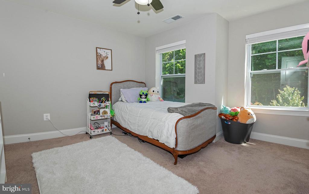 552 Broadneck Rd