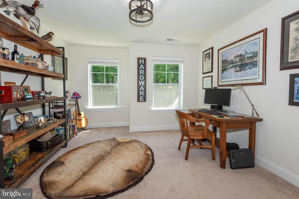 552 Broadneck Rd