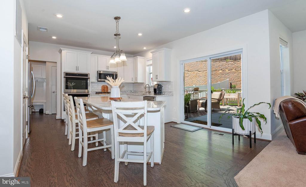 552 Broadneck Rd