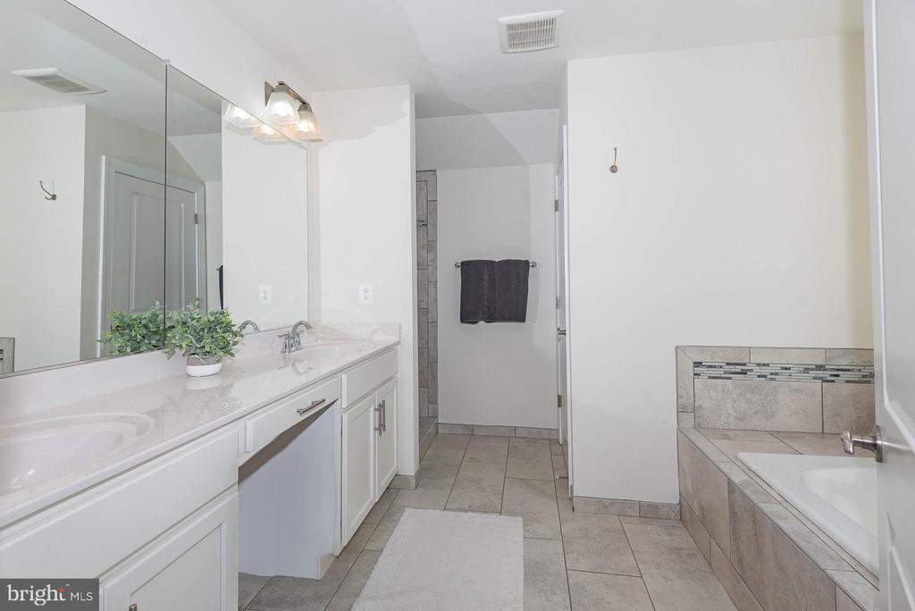 552 Broadneck Rd