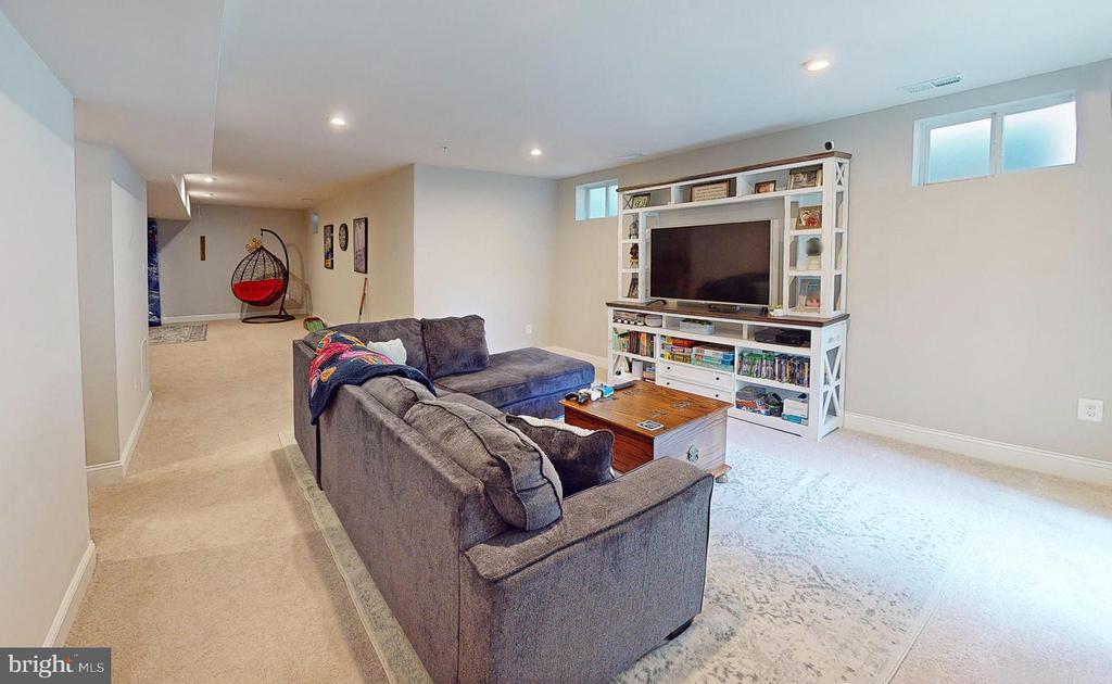 552 Broadneck Rd