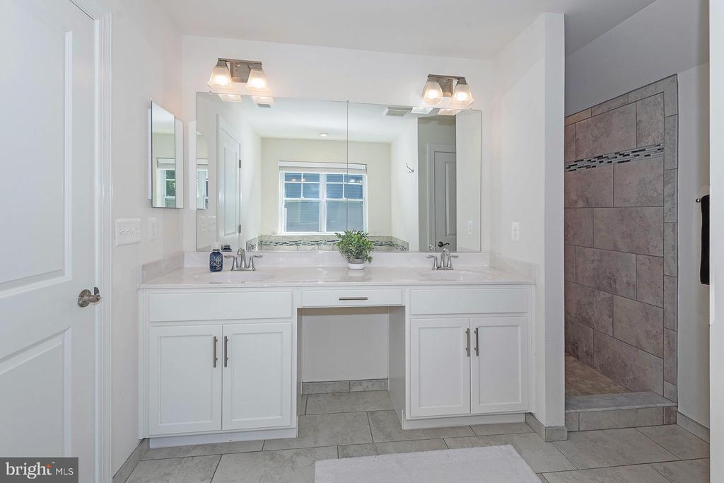 552 Broadneck Rd