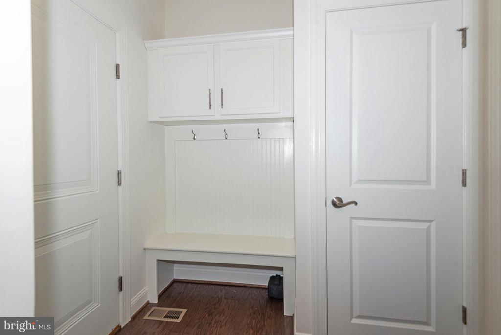 552 Broadneck Rd