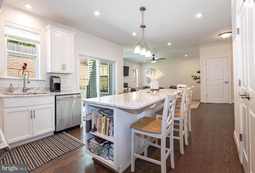 552 Broadneck Rd