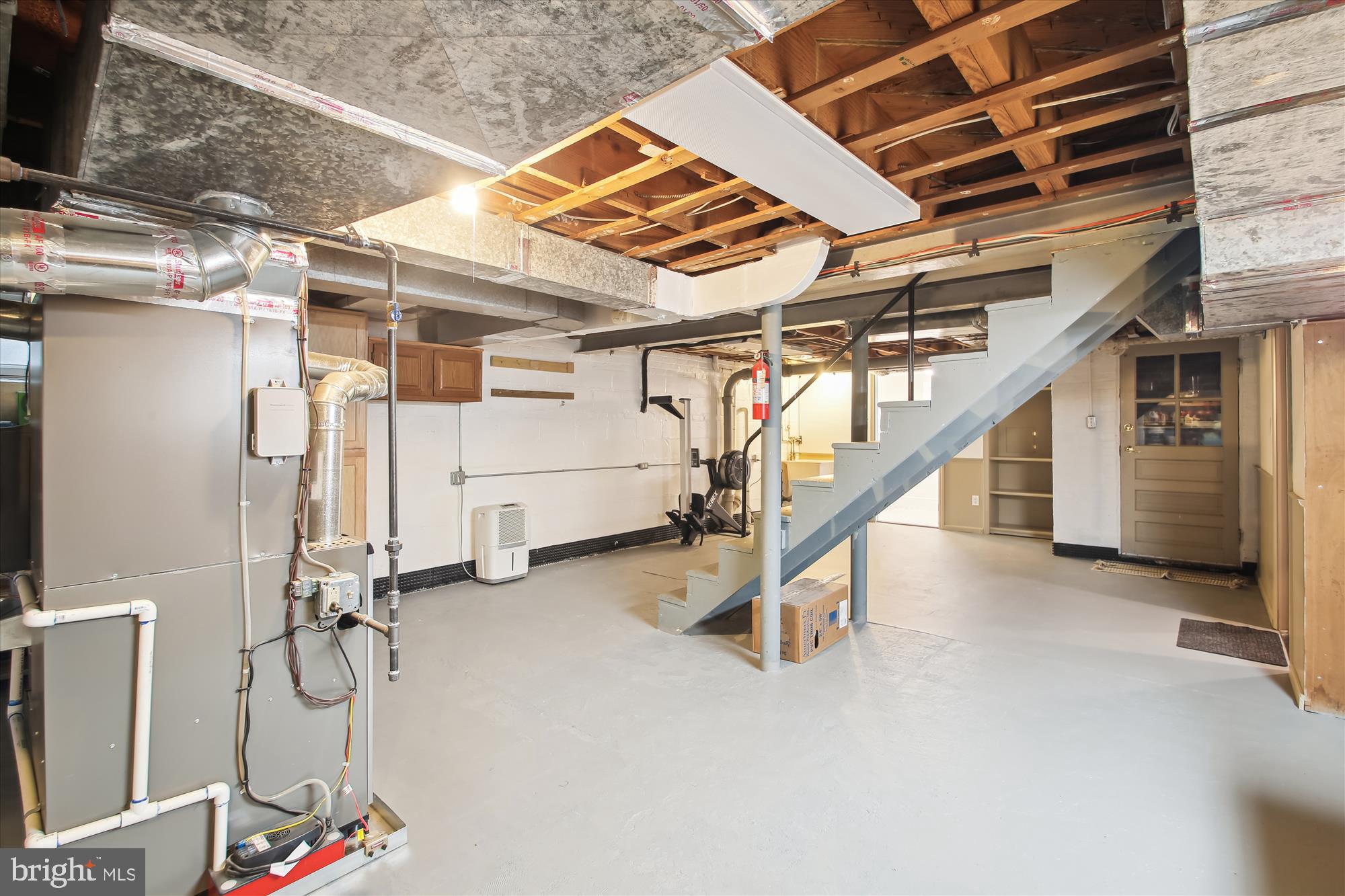 103 Sandsbury Ave
