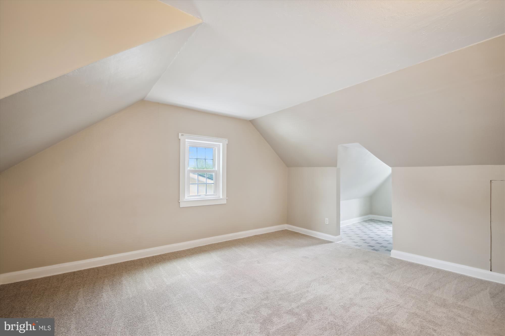 103 Sandsbury Ave