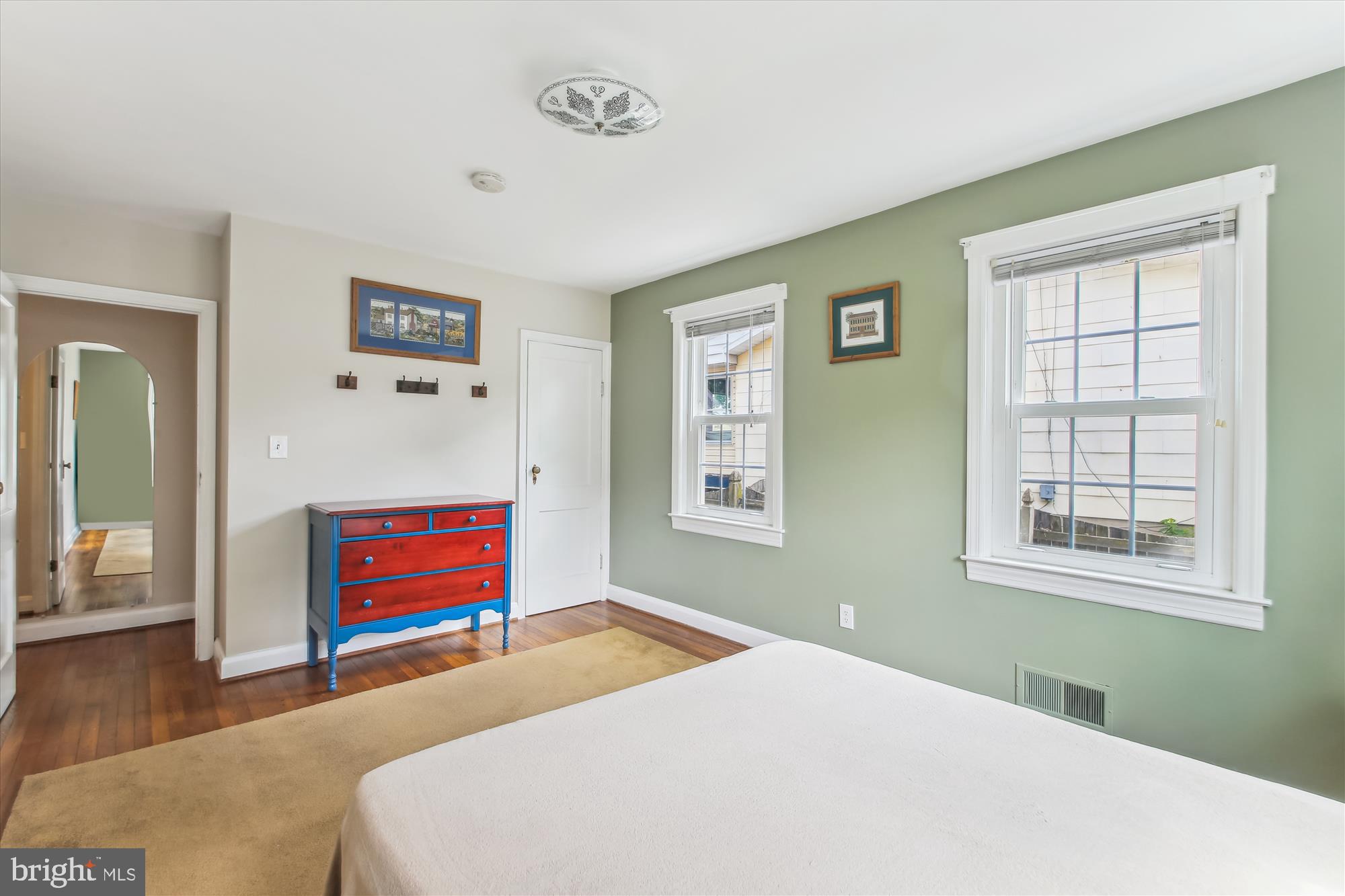 103 Sandsbury Ave