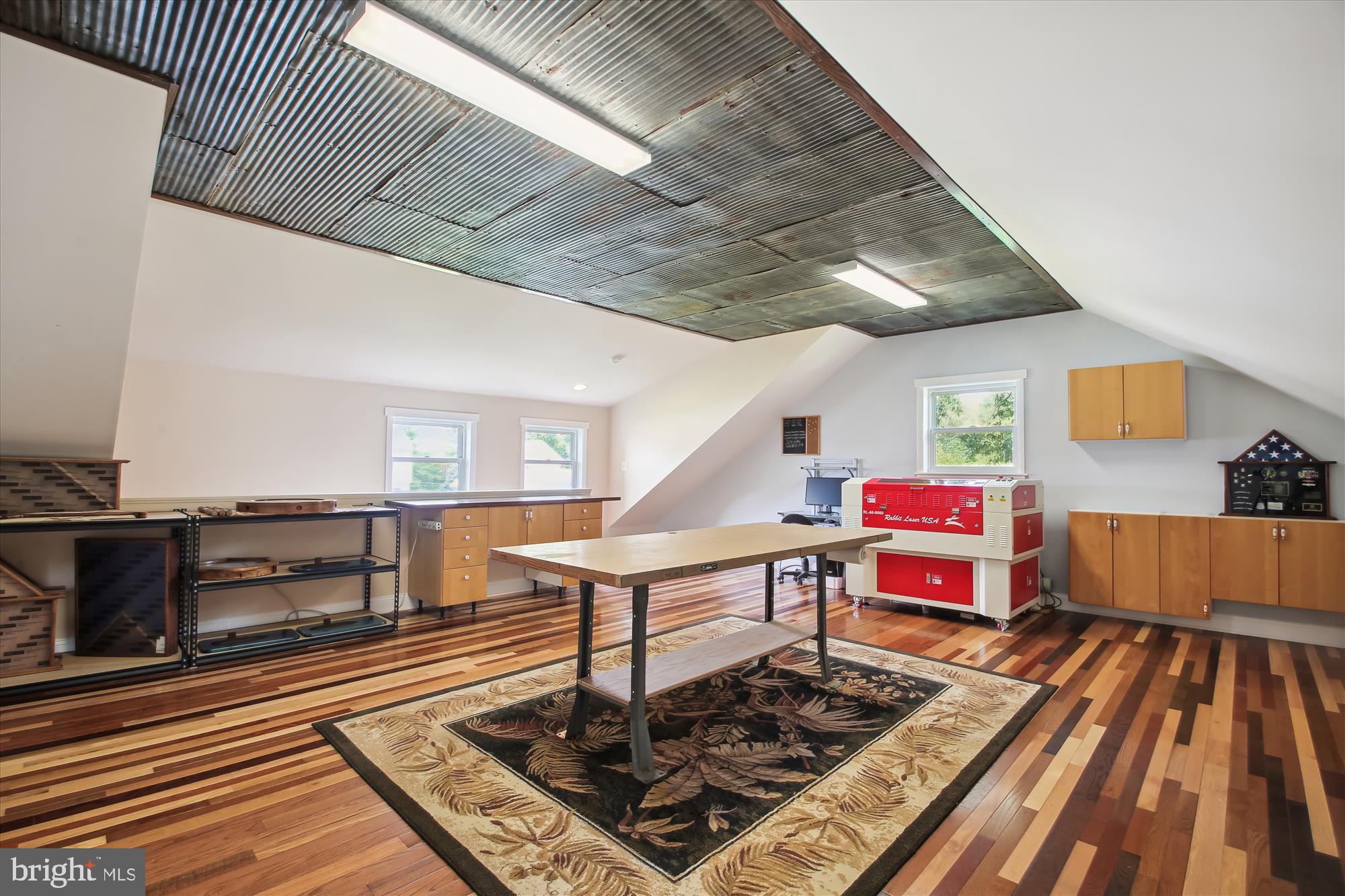 103 Sandsbury Ave