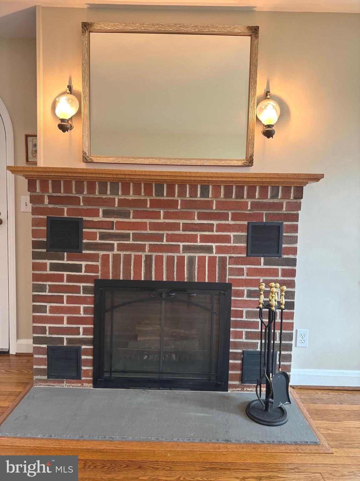 103 Sandsbury Ave