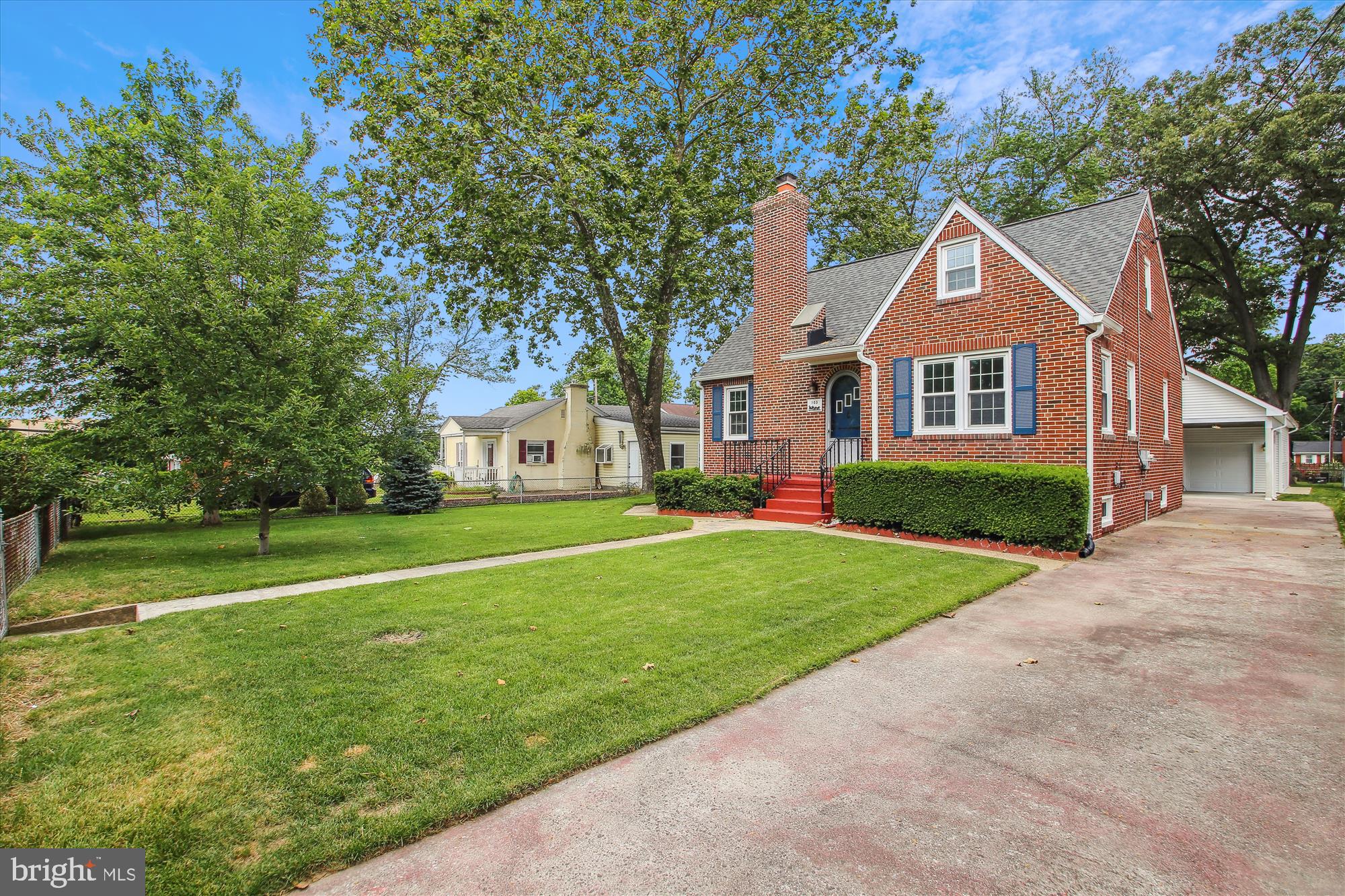 103 Sandsbury Ave