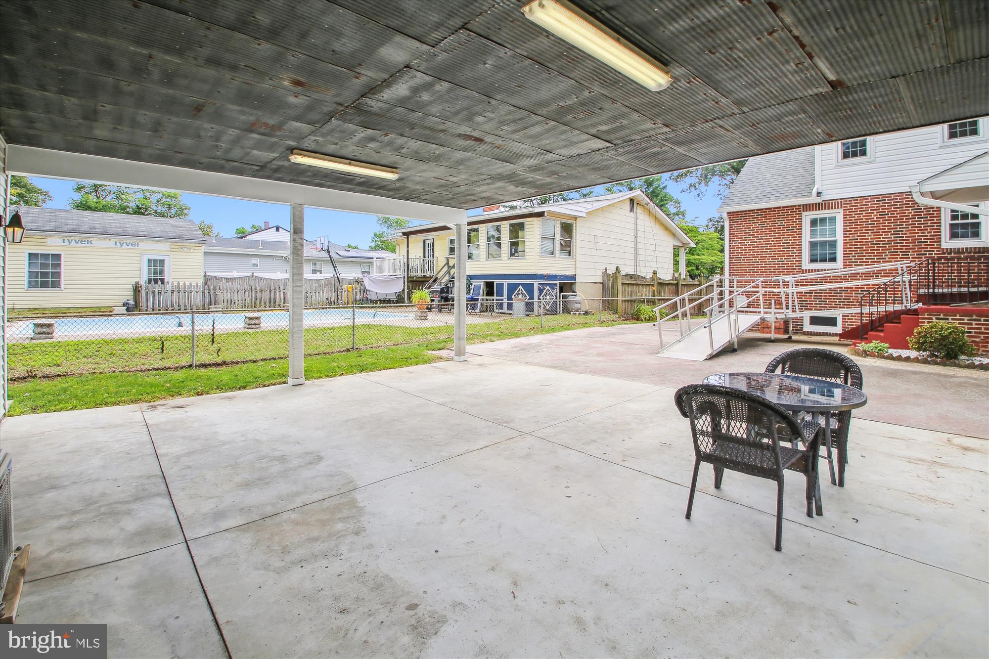 103 Sandsbury Ave