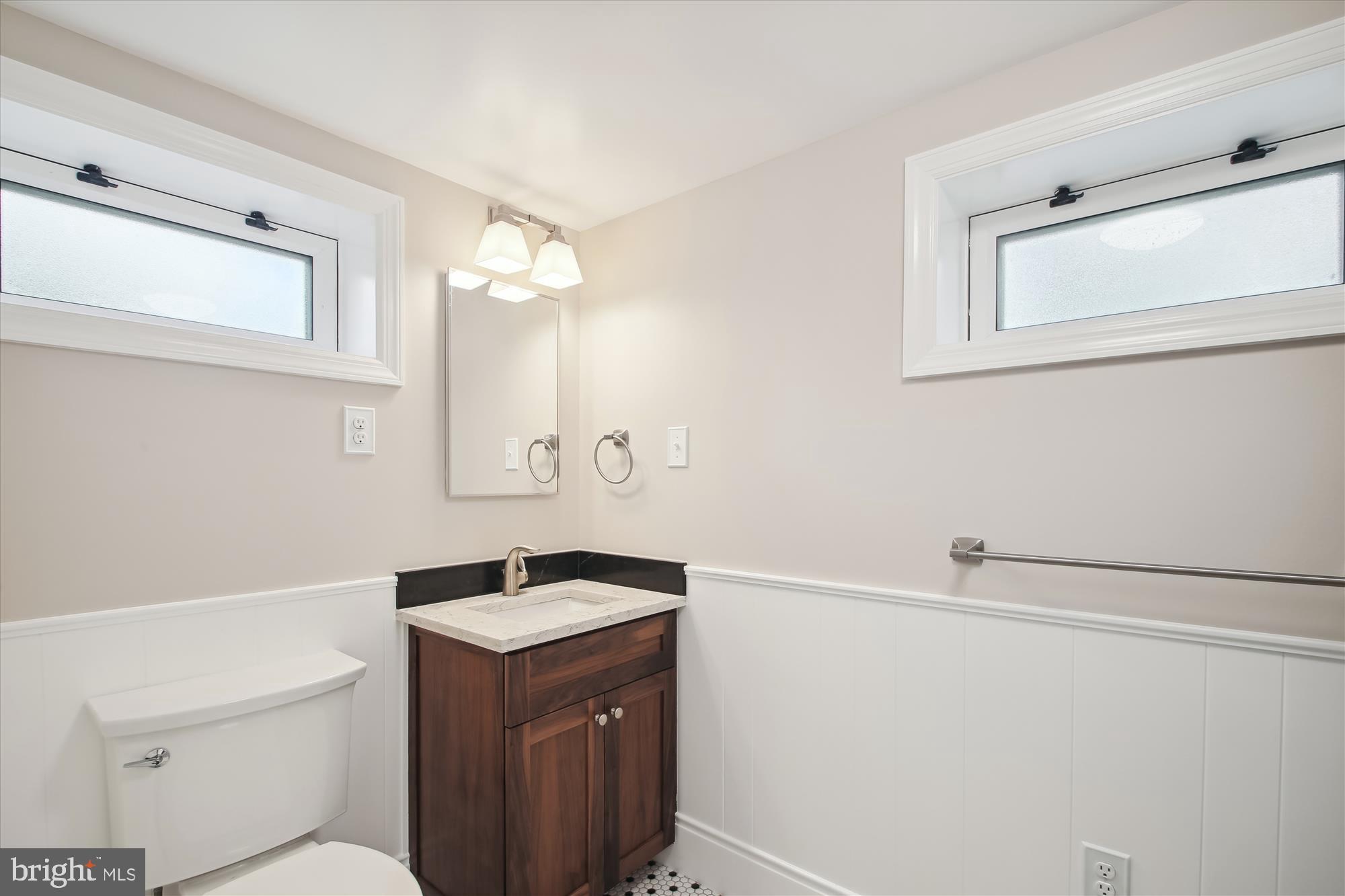 103 Sandsbury Ave