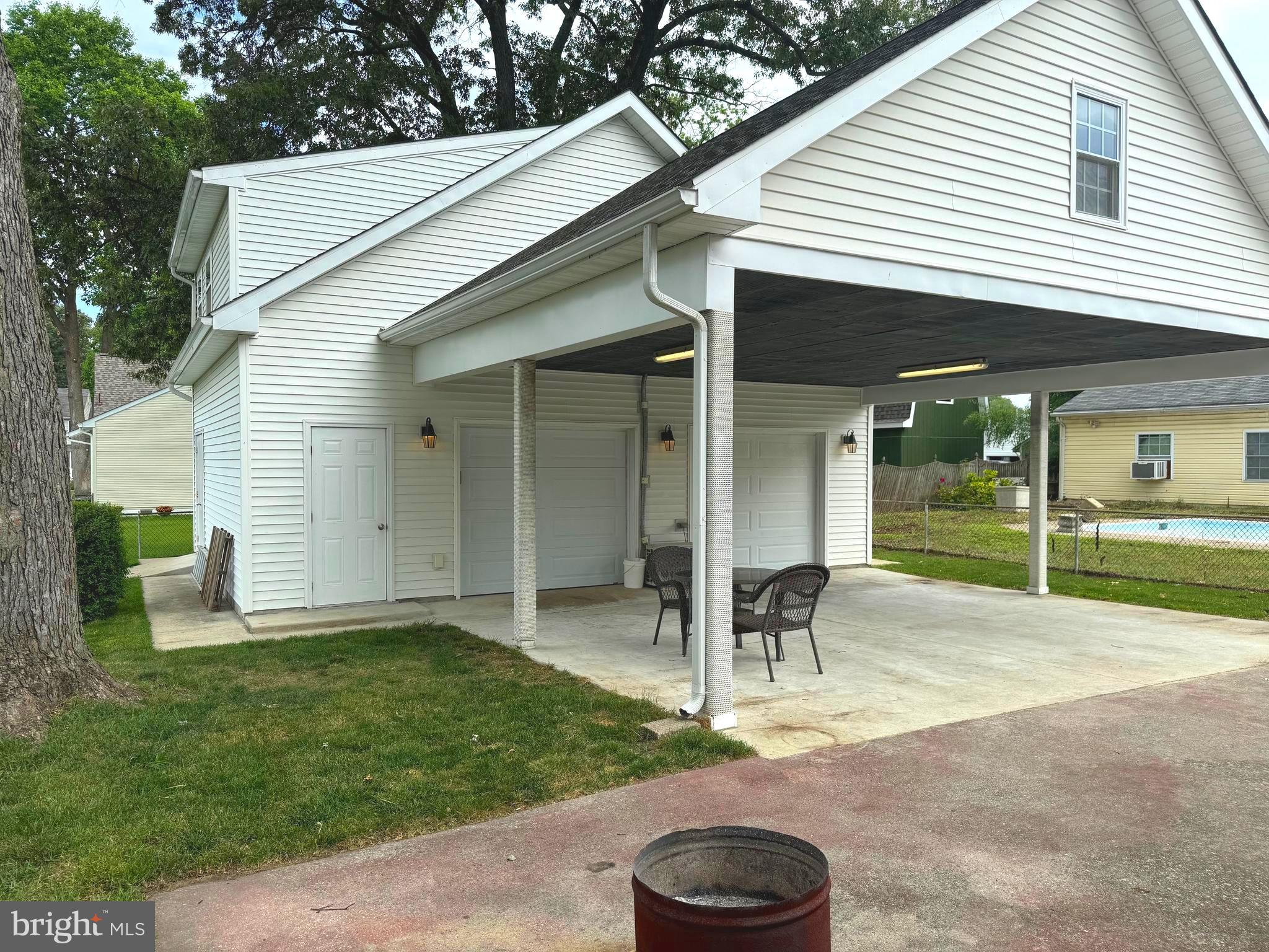 103 Sandsbury Ave