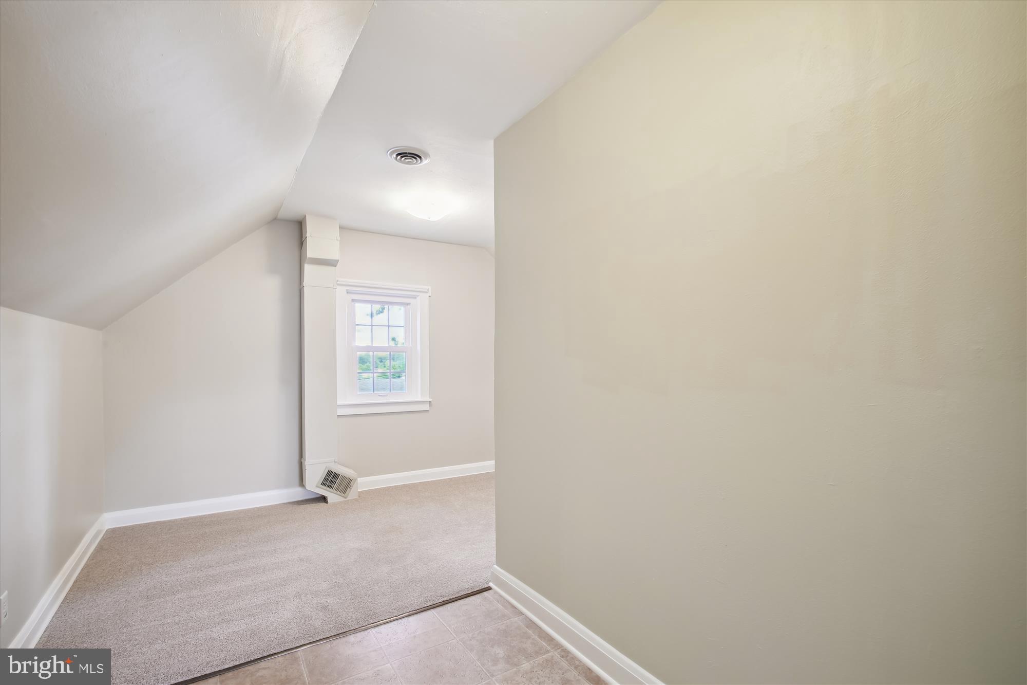 103 Sandsbury Ave