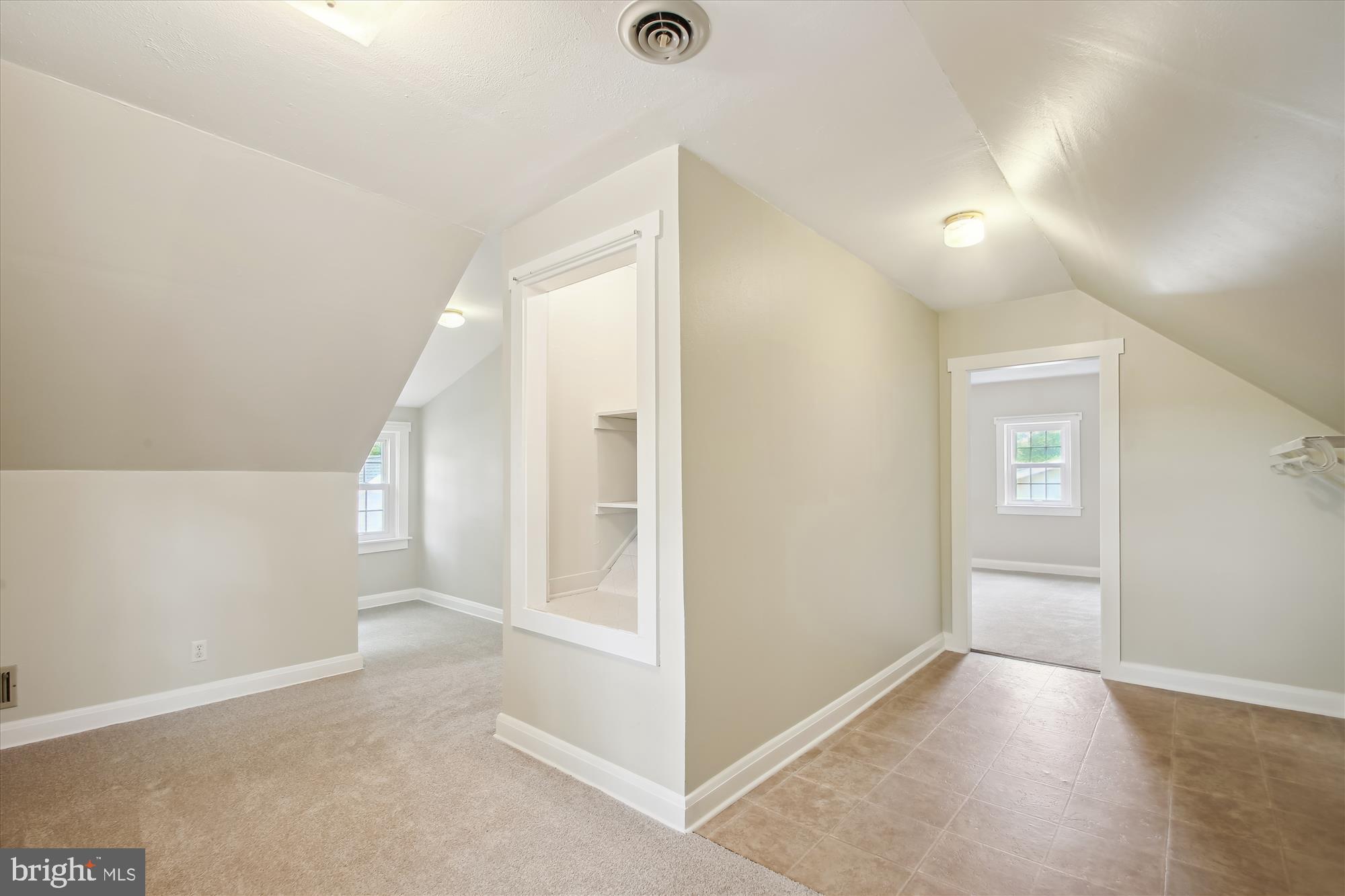 103 Sandsbury Ave