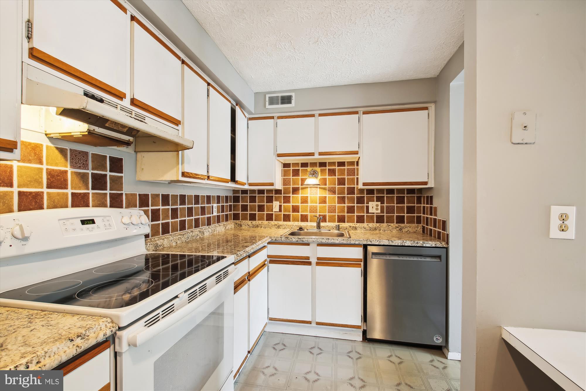 3501-K Lochearn Ct #K