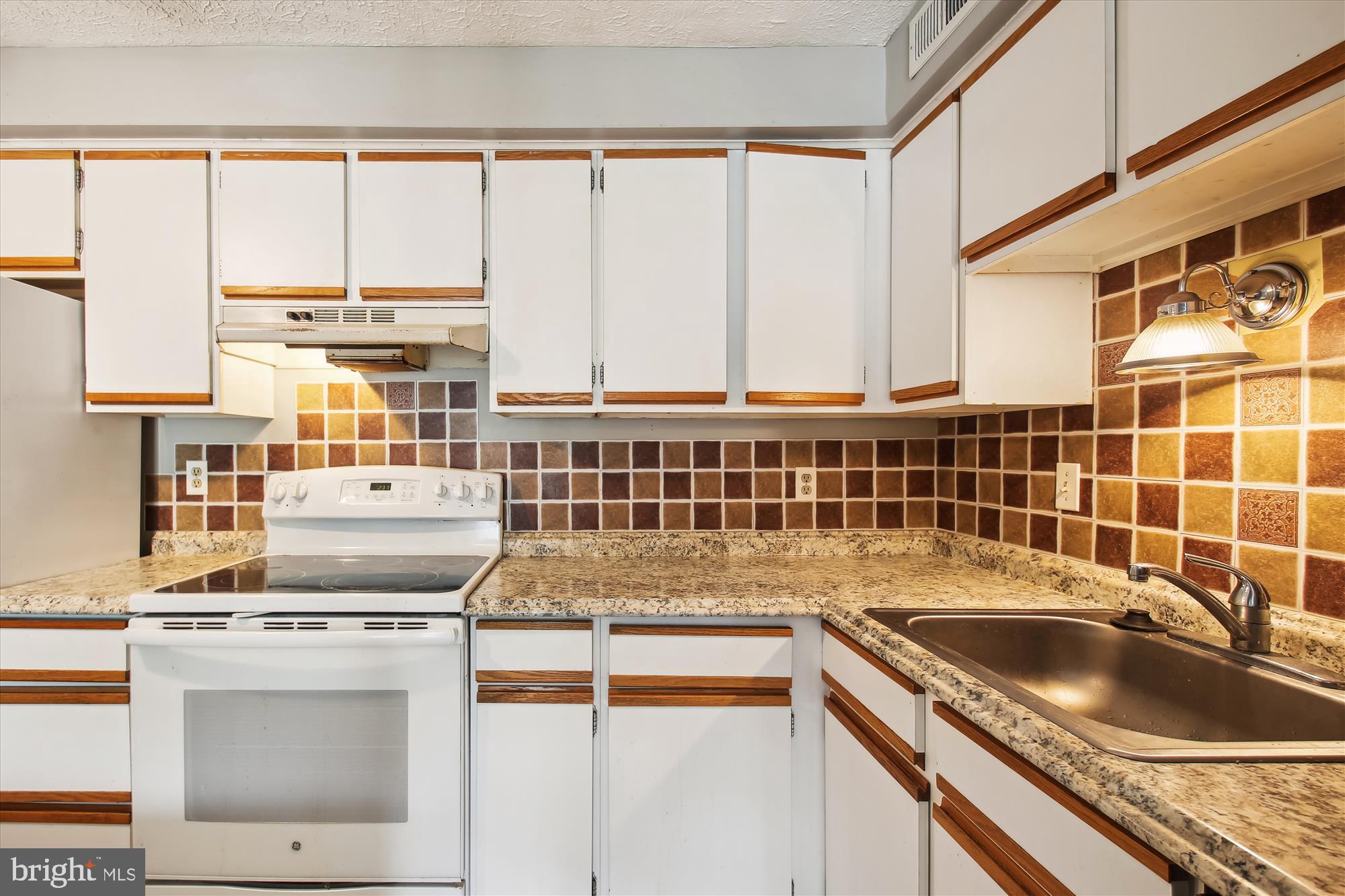 3501-K Lochearn Ct #K