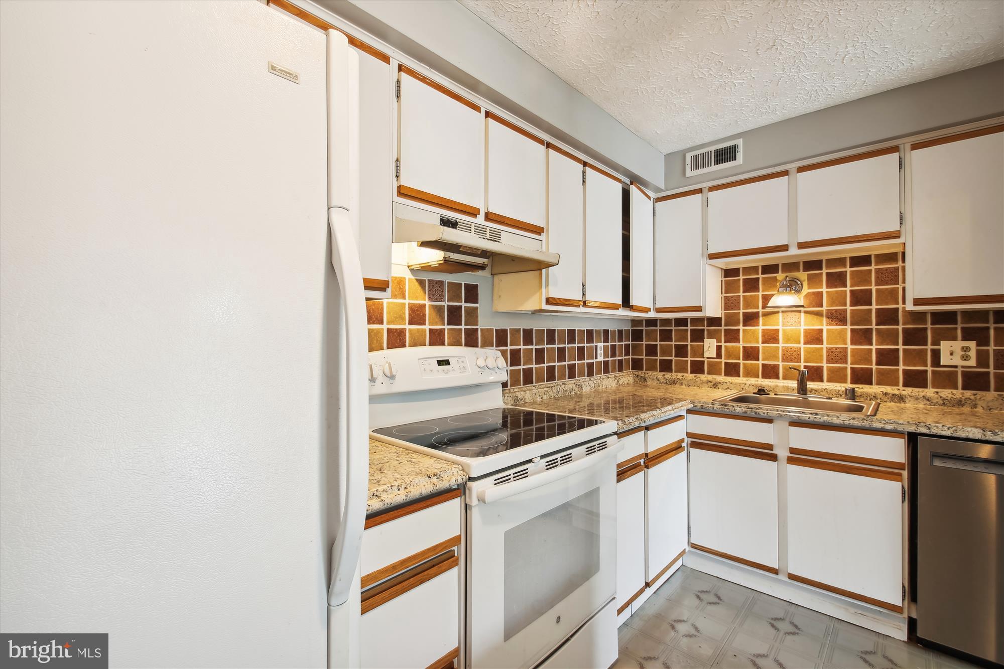 3501-K Lochearn Ct #K