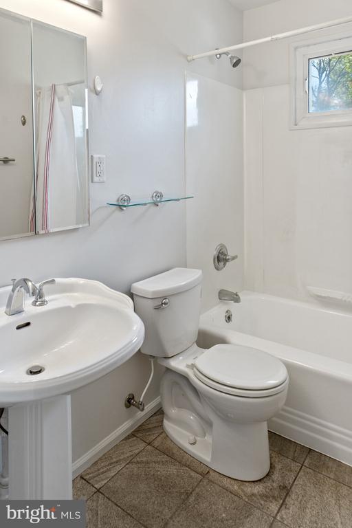495 Rita Dr