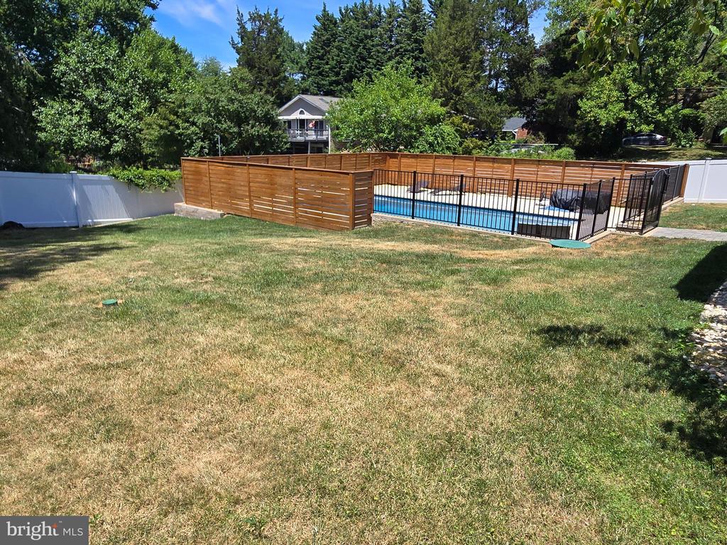 82 Kane Ln
