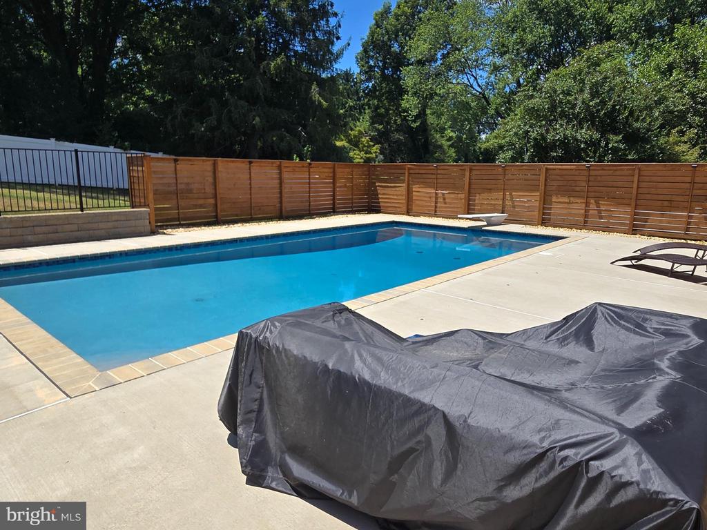 82 Kane Ln