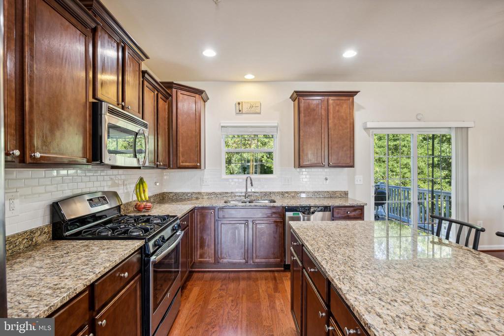 1024 Pultney Ln