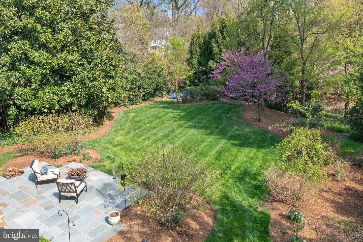 208 Wardour Dr