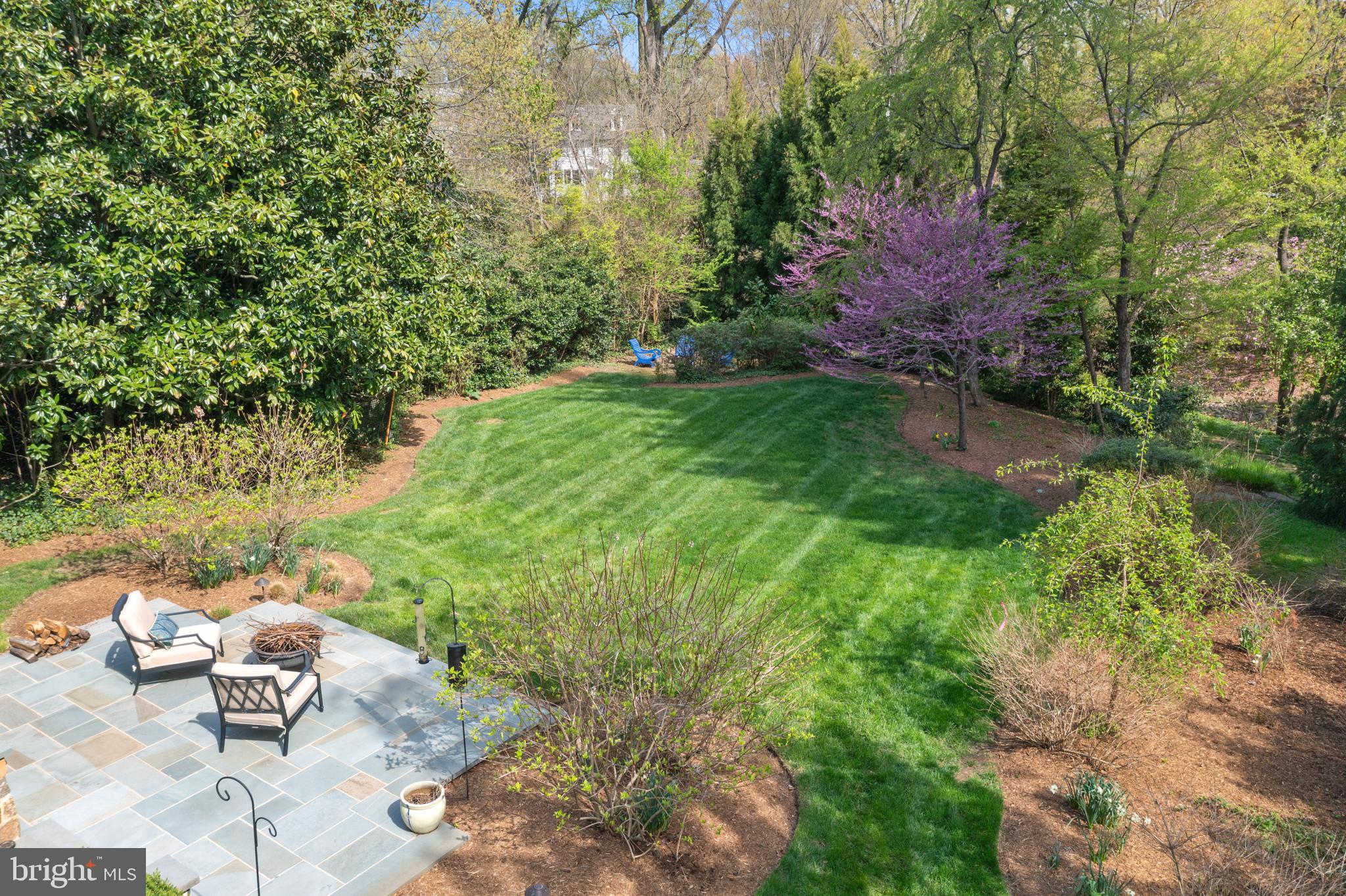 208 Wardour Dr