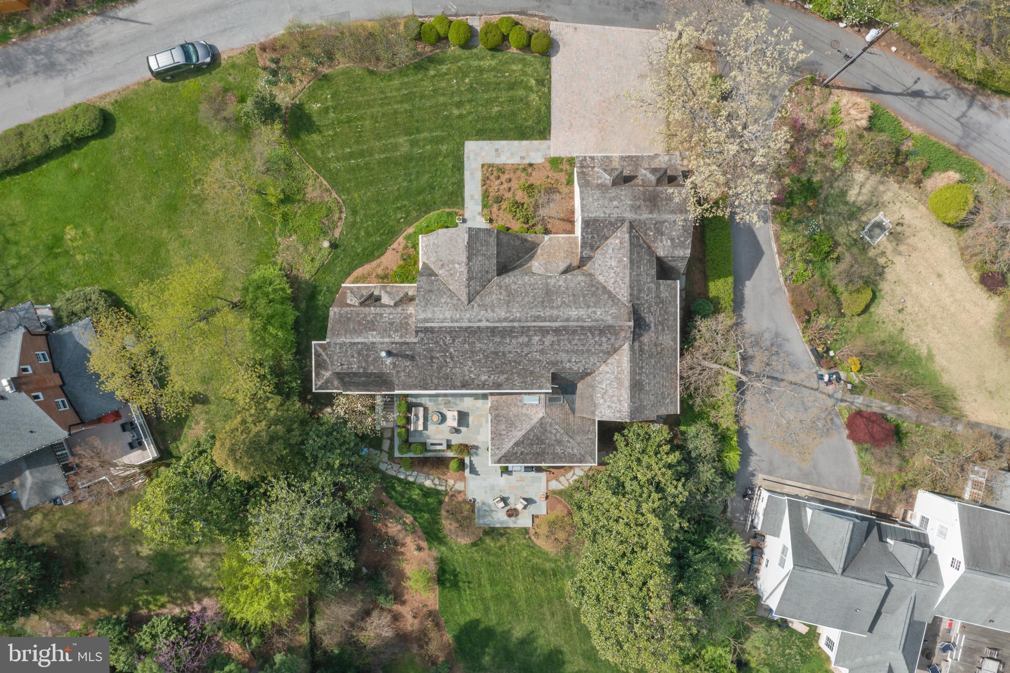 208 Wardour Dr
