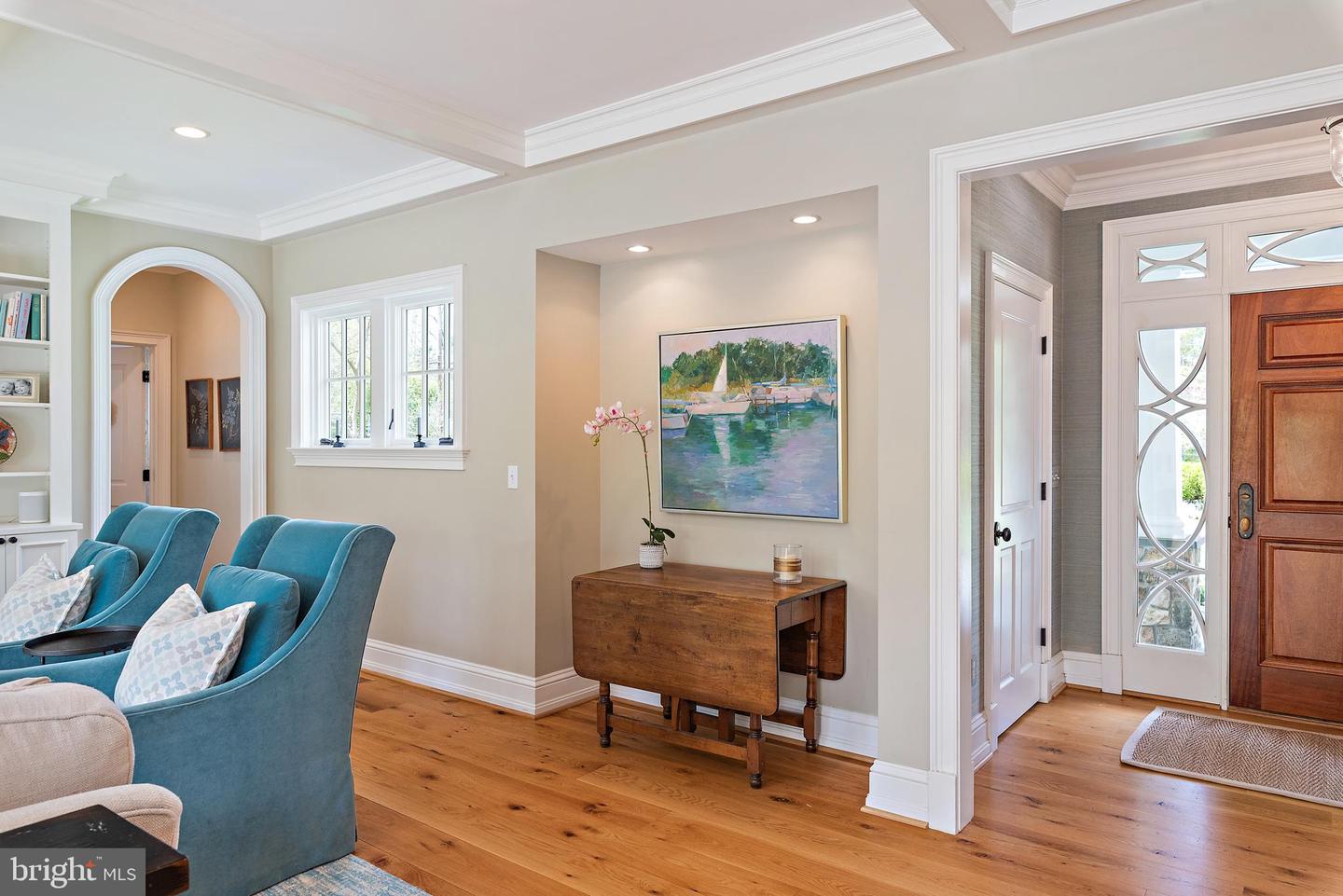 208 Wardour Dr
