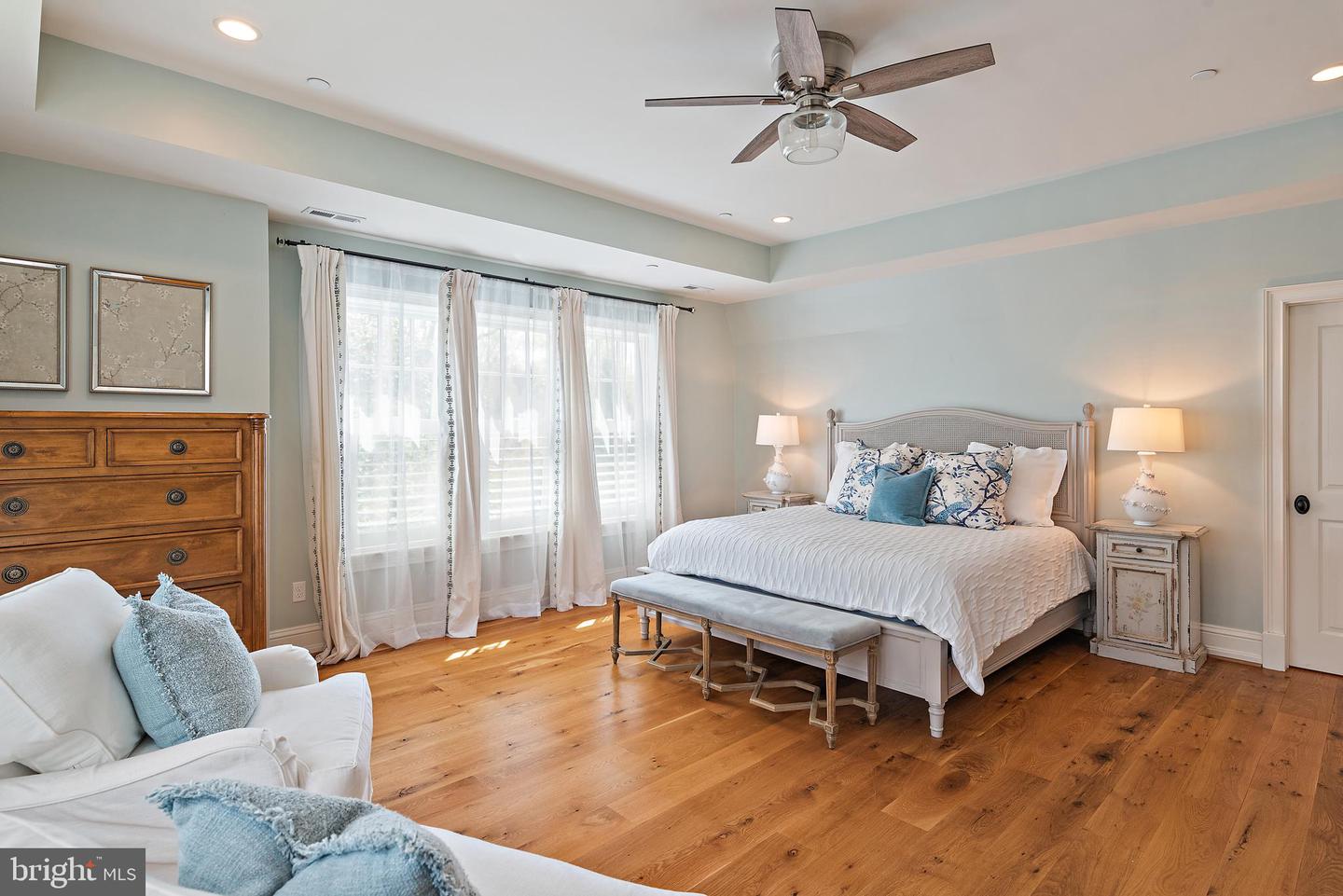 208 Wardour Dr