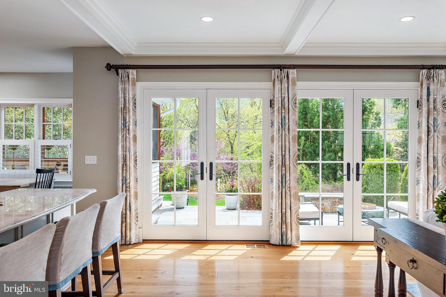 208 Wardour Dr