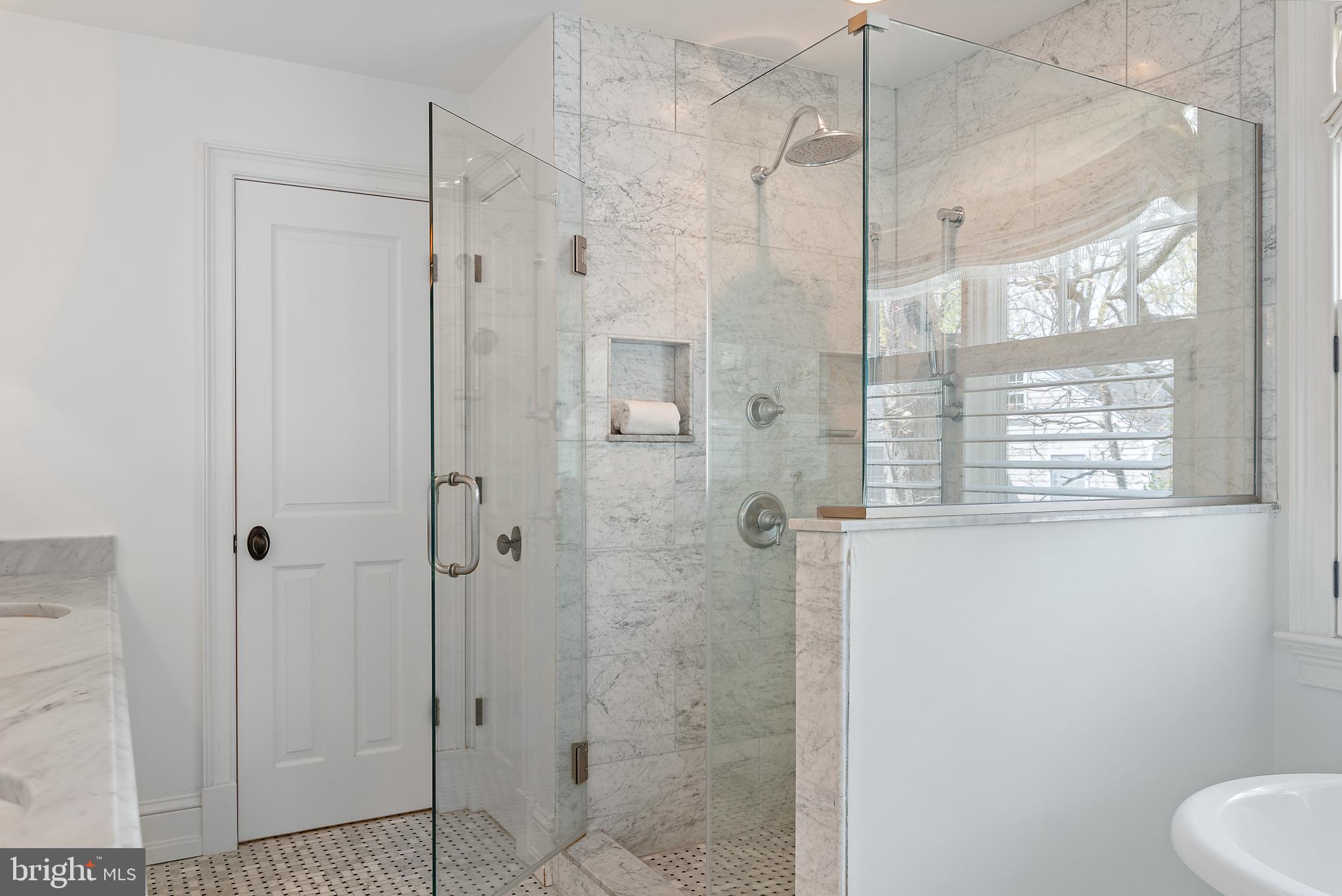 208 Wardour Dr
