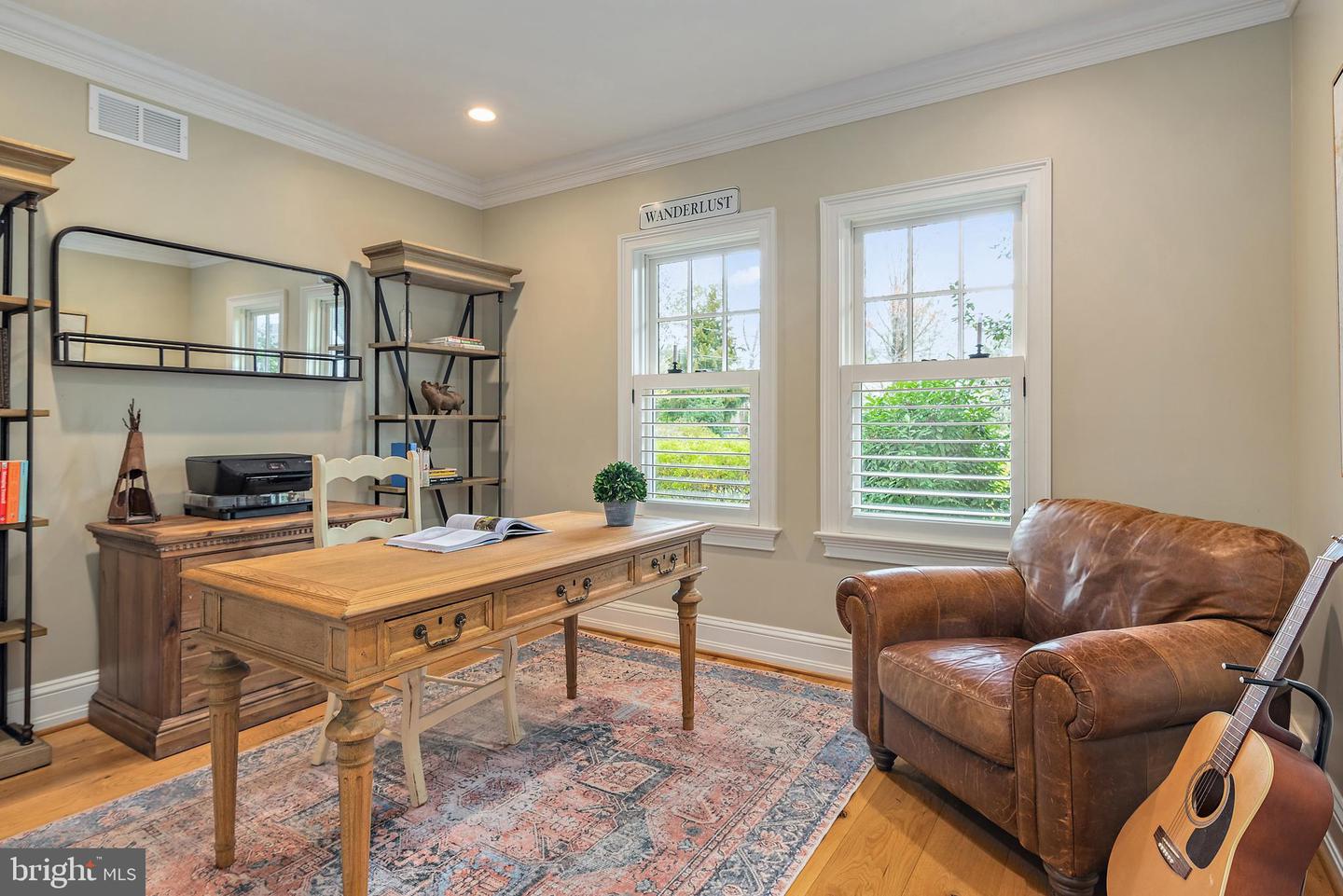 208 Wardour Dr